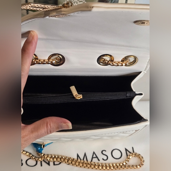 Bond & Mason "The Sasha" White Quilted Crossbody Bag - Picture 9 of 11